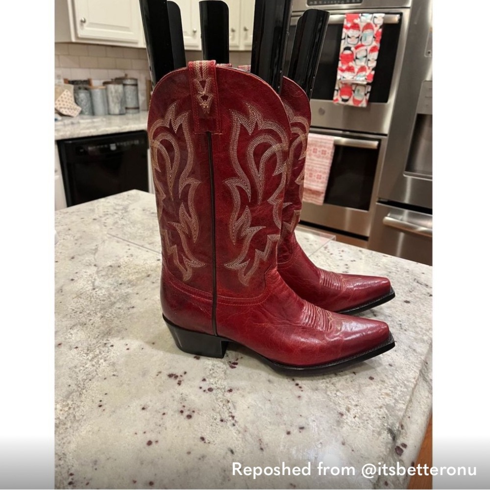 Shyanne Red Embroidered Western Cowboy Boots